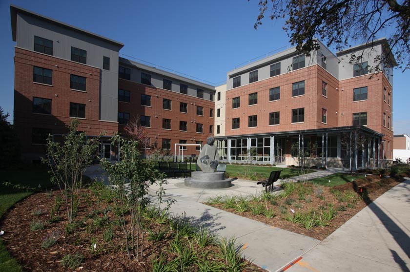 courtyard view of apartment complex